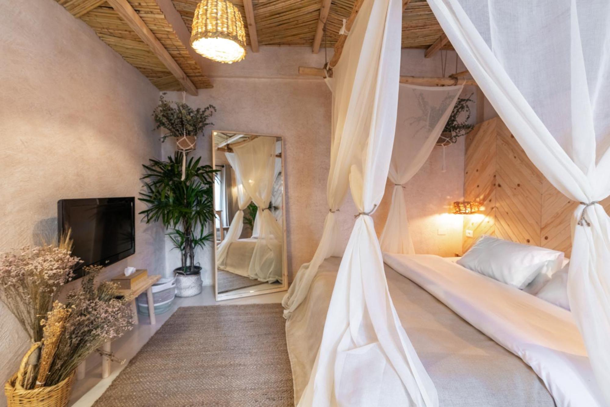 Biophilia Luxury Lofts Apartment Beirut Room photo